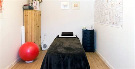 sports massage eastleigh  Amanda Apps Neal's Yard Independent Consultant